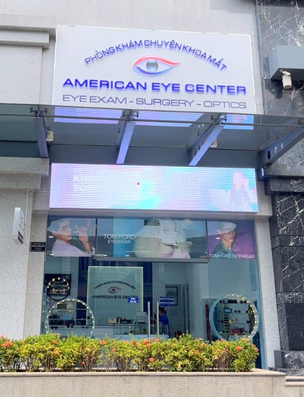 cua hang mat kinh american eye center