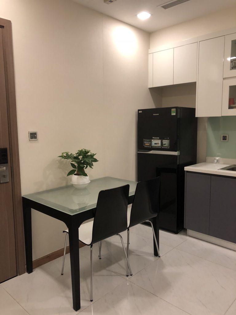 CHO THUÊ CĂN HỘ VINHOMES CENTRAL PARK – 1 PHÒNG NGỦ – PARK 6 – GIÁ: 12TR- FULL NỘI THẤT