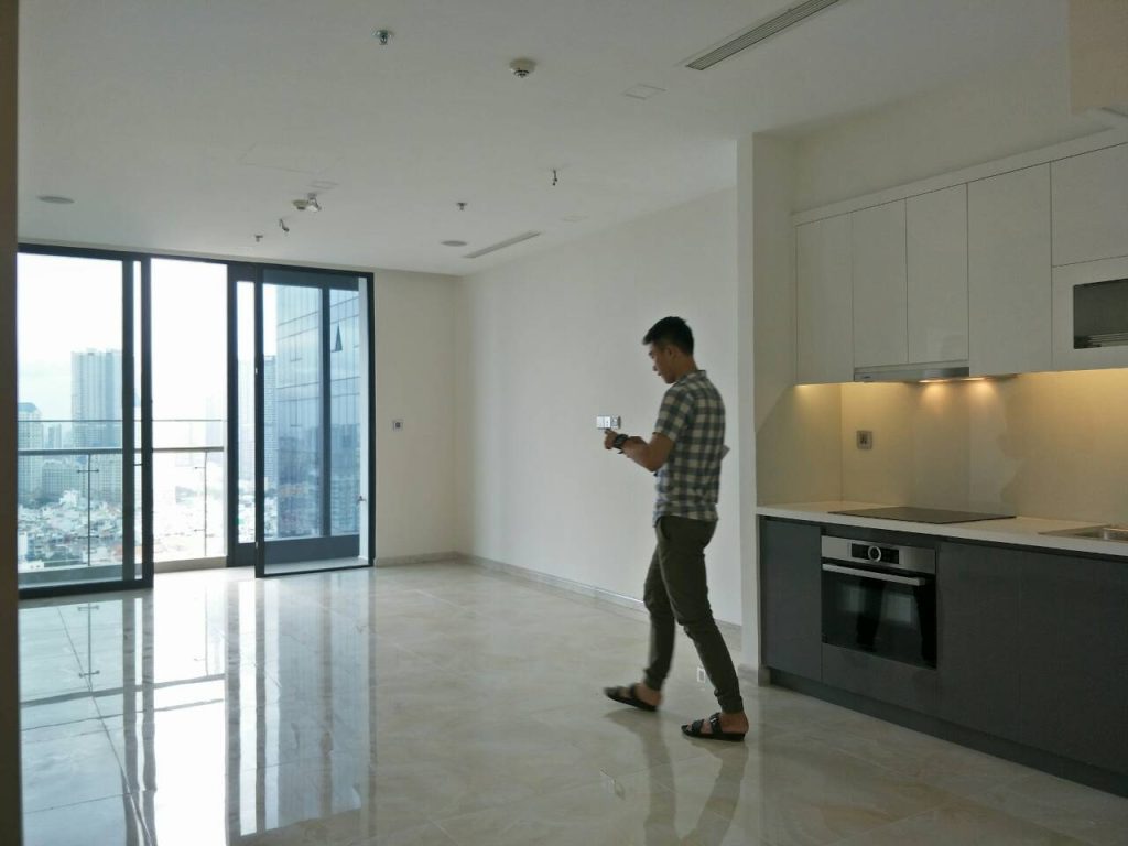 Apartment For Rent – Located in Aqua 1 Vinhomes Golden River – 2 Bedroom unifuniture. Price $1000/month