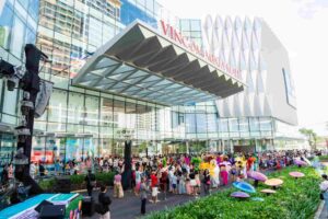 mat-ngoi-vincom-大型购物中心-大公园 