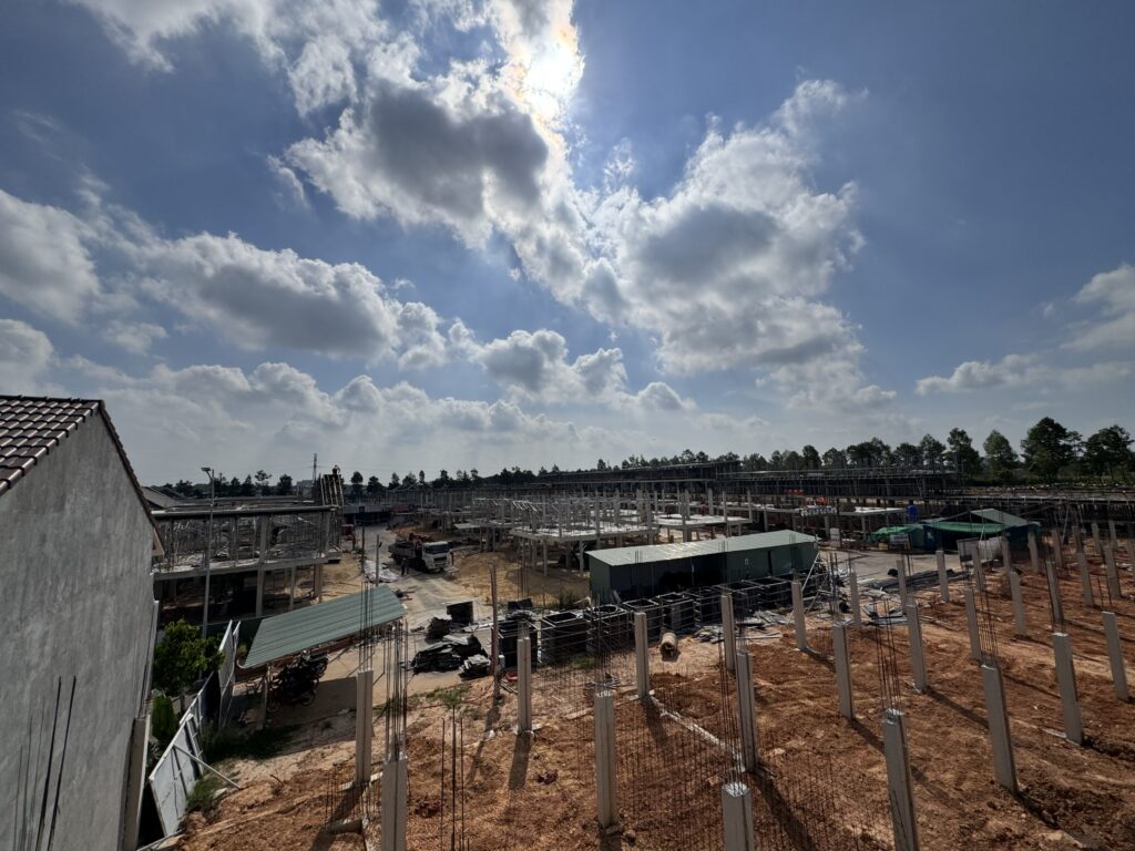 Cập Nhật Mới Nhất Tiến Độ The Oasis Riverside Tháng 04/2026 Từ Công Trường Thực Tế